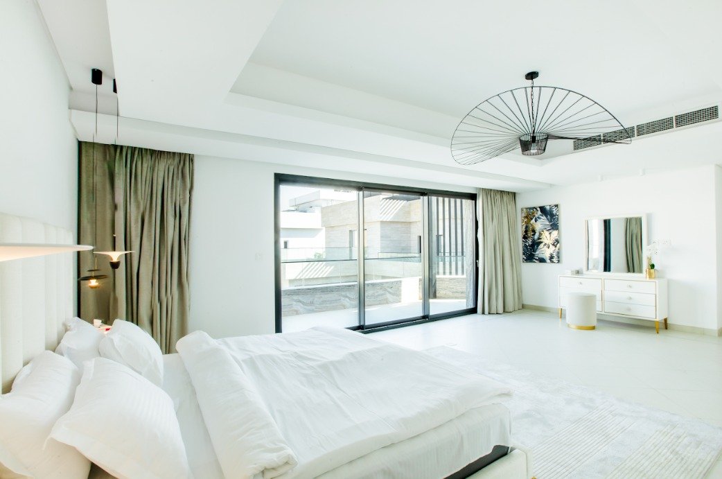 6 Bedroom Villa at the Palm Jumeirah full screen image
